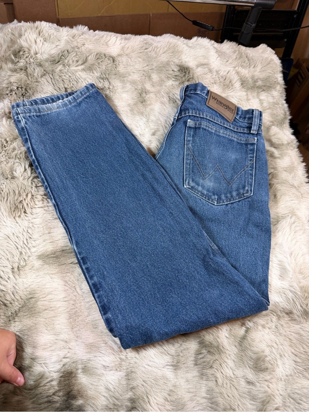 Wrangler Rugged Wear Men's Medium Wash Straight Leg Jeans - 100% Cotton 32x32
